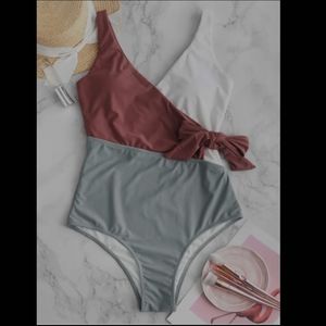 ZAFUL Color Block Surplice Swimsuit